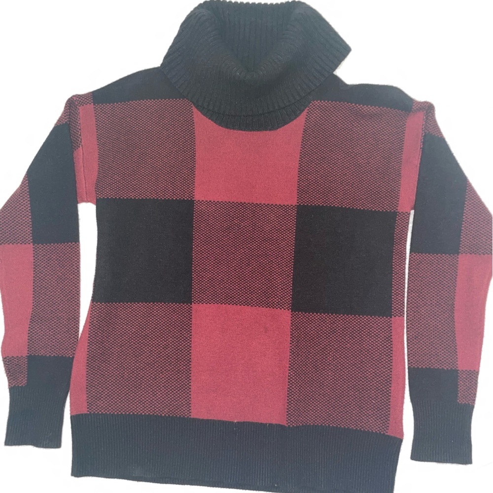 Tahari turtle neck sweater